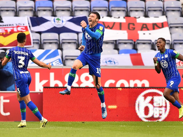 10-goal Wigan Athletic striker Kieffer Moore is taking his time before deciding whether to join Middlesbrough or Cardiff City. (Daily Mail)