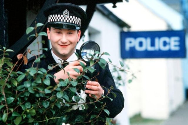 PC Plum was the police officer in Balamory who, apparently, had very little to do working in such a peaceful area. Generally, he would patrol the village on his bicycle, always available for any citizen in need. Agnew went on to have his own live theatre show with Cbeebies and star in many pantomimes including Aladdin, Cinderella, Sleeping Beauty and Peter Pan. He also would have appeared on stage in 2020 for ‘Cat Harvey’s Love me Tinder’ but it was cancelled due to COVID-19.