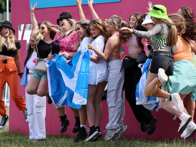 Festival goers arrive for day two (Photo by Jeff J Mitchell/Getty Images)