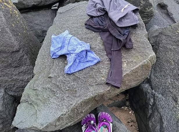 The clothes left at the beach (Pic: Kinghorn RNLI)