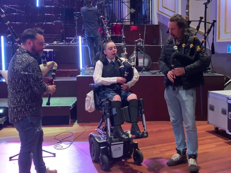 Despite suffering difficulties with her arthritis and scoliosis, Katie Robertson or “The Wheeled Piper” has wowed audiences across Scotland. The talented musician has even won awards for her bagpiping brilliance.
