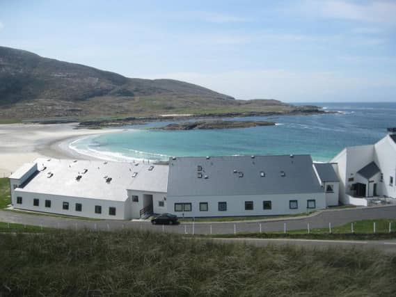 The Isle of Barra Beach Hotel enjoys a spectacular location overlooking Tangasdale Beach.
