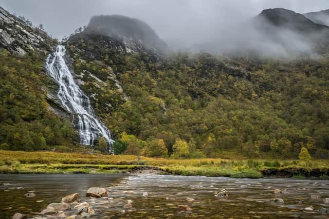 The cascading waterfall of Steall Falls is featured in the film Harry Potter and the Goblet of Fire, when Harry faces down a Hungarian Horntail dragon in the Triwizard Tournament.