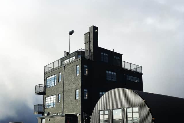 The entire property is made up of an air control tower and Nissen hut, both of which are open to guests.