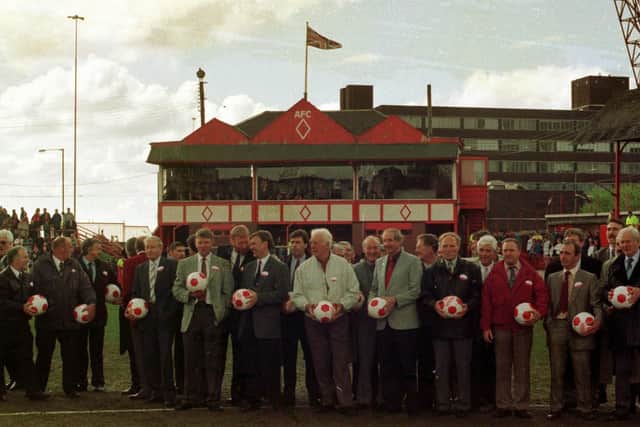 Broomfield was built in a narrow town hollow, with trees hanging over the roof of the stand creating a claustrophobic atmosphere that intimidated visiting teams