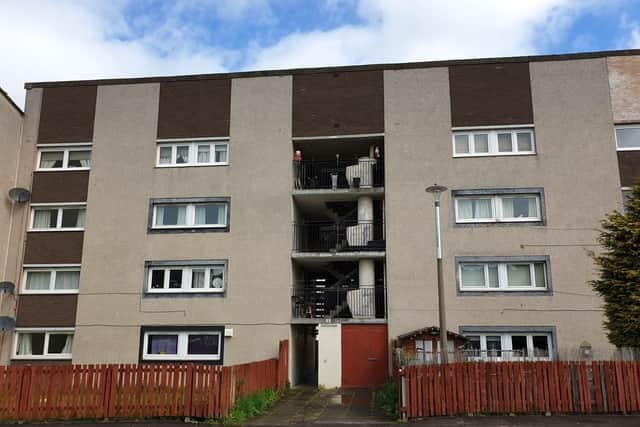 Guide price: GBP 85,000.  This second floor flat has three double bedrooms, but requires renovation throughout.