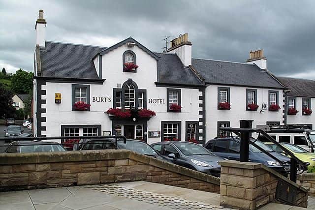 (Market Square, Melrose TD6 9PL)