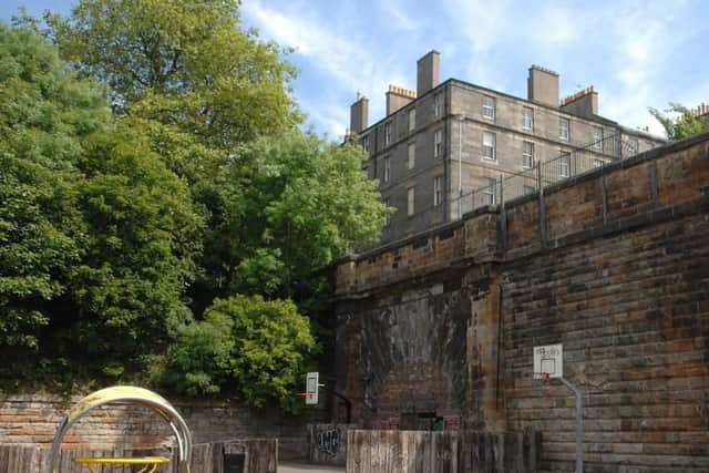Construction on the Scotland Street Tunnel began during the early 1840s but was abandoned in 1868 after only 21 years of operation. A narrow ventilation pipe is now the only visible indication of its existence at its southern end.