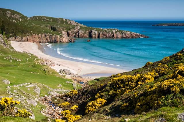 This site in Durness on Scotland's north coast. The nearby village means that a shop, pub and tourist information is nearby, and the beach of Thurso is known as a top surfing spot.