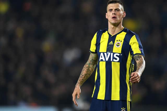 Martin Skrtel has reportedly told his "inner circle" that he has held talks with Rangers and is close to reuniting with former Liverpool colleague Steven Gerrard. (Fotomac)
