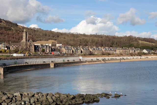 701 crimes or offences of house break-ins were recorded in Fife in 2017/2018.