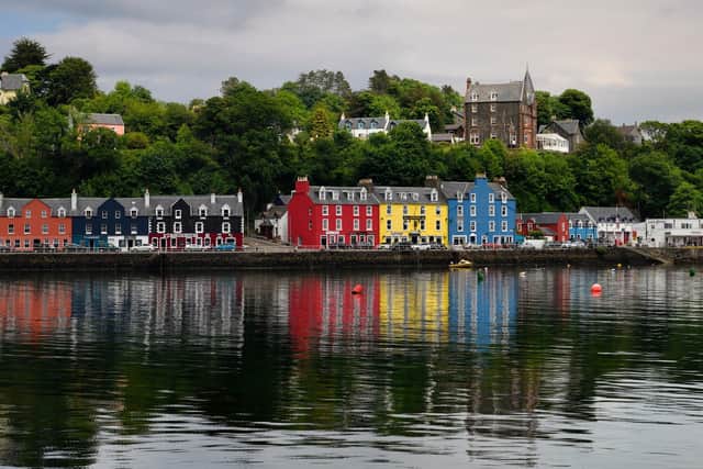 A visit to the Isle of Mull's iconic and vibrant harbourfront and its wee yellow house is the perfect way to unwind, and in the Mishnish you'll a roaring log fire, a great range of beer and whisky and amazing service.