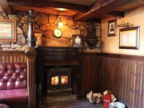 This traditional pub serves great food which can be enjoyed while listening to live music or watching games or sport on TV. Theres a beer garden and an open fire.