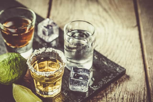 This term means to fall or be unsteady - the action of knees buckling - a common occurrence when very drunk.