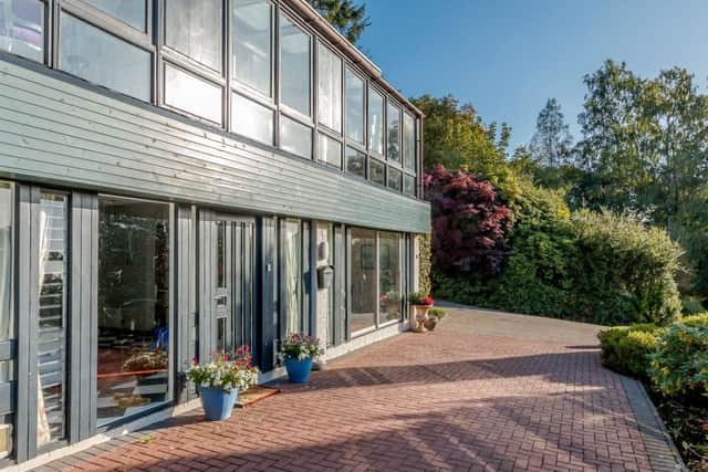 The house was built in 1972 and the avant-garde architecture is typical of the era.