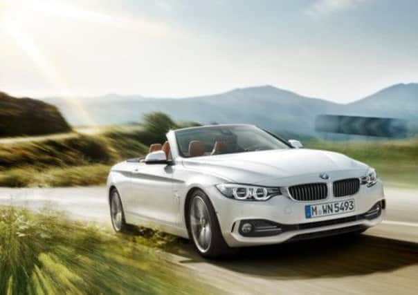 The roof of the 4 Series Convertible can be raised or lowered in 20 seconds