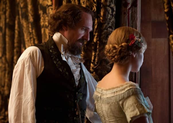 Ralph Fiennes and Felicity Jones star in The Invisible Woman 
TIW-04459.NEF