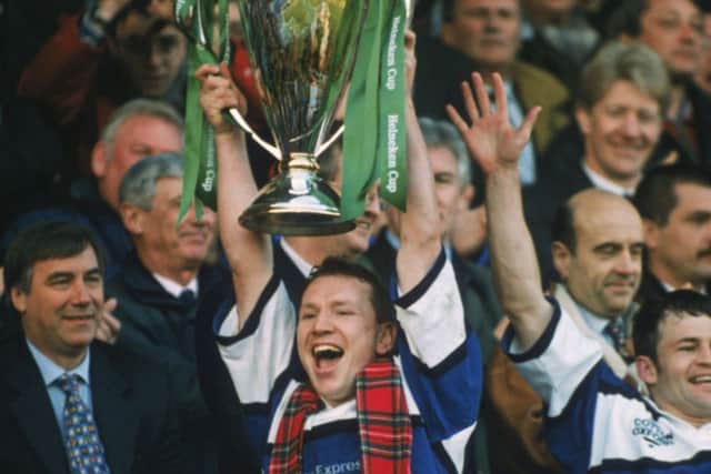 Andy Nicol lifts the 1998 Heineken Cup after captaining Bath to the trophy. Picture: Getty Images