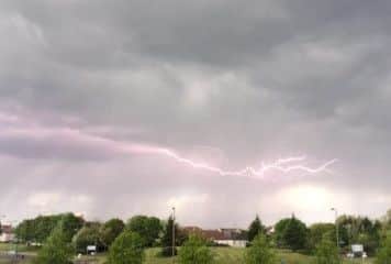 Lightning flashes over Edinburgh. Picture: realedinburgh.co.uk
