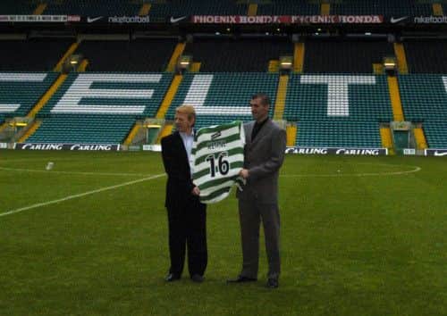 Roy Keane signs for Celtic to the delight of manager Gordon Strachan in 2005. Picture: Donald MacLeod