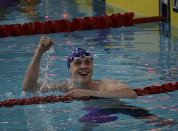 Scotland's Ross Murdoch beats fellow countryman Michael Jamieson to win Gold at the Commonwealth Games