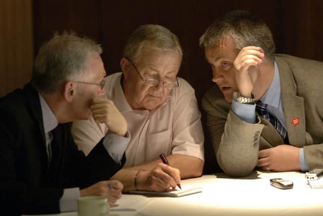 Glenn Gibbons, centre, in familiar pose during a press conference at Tynecastle in 2006. Picture: Ian Rutherford