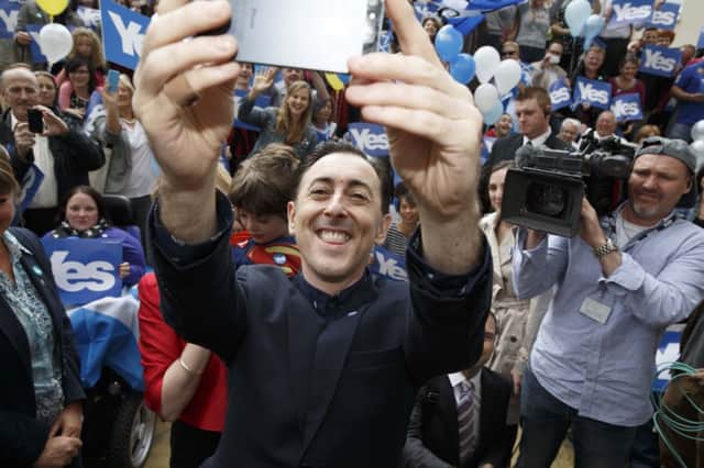 Alan Cumming takes a selfie at the Yes office in September. Picture: Robert Perry
