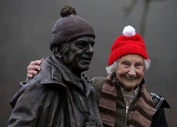 The statue of Tom Weir was unveiled by his widow Rhona. Picture: Hemedia