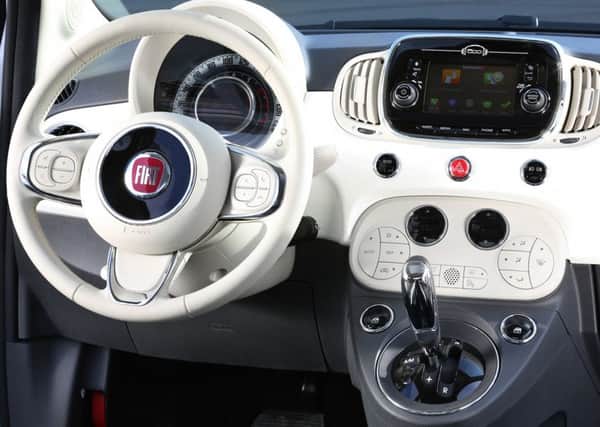 2016 Fiat 500 with TomTom Live connected services