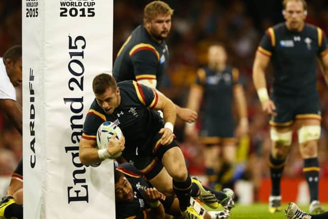 Gareth Davies scores Wales opening try beneath the posts. Picture: Getty Images