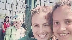 The Queen 'photobombed' this selfie of two hockey players taken at the Commonwealth Games last year