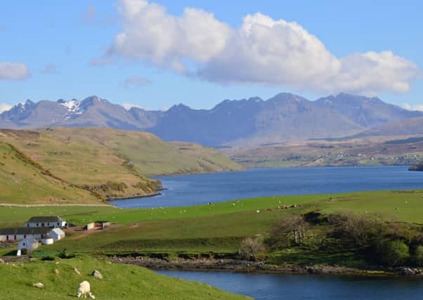 Beautiful Cuillin on the Isle of Skye Picture: 

Bob Crawford