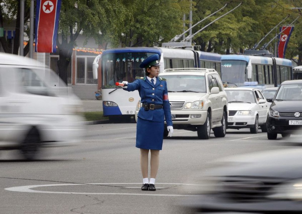 North Korean capital faces first traffic jams