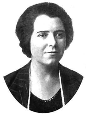 DorothÃ©e AurÃ©lie Marianne Pullinger managed not only to invent and manufacture her own car, but also received an MBE for her engineering efforts during her lifestime. Image: Herstoria