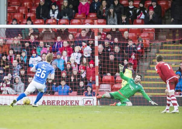 St Johnstone's Liam Craig scores a last minute penalty to equalise. Picture: SNS