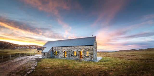 White House Lodge, Coll
