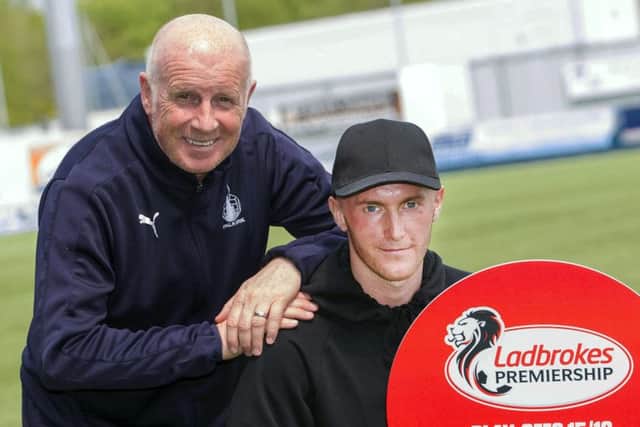 Falkirk manager Peter Houston with Craig Sibbald. Picture: Roddy Scott/SNS