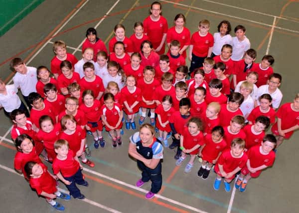 Caitlin McClatchey visits Loretto Junior Schoo.