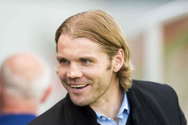 Hearts manager Robbie Neilson described the signing of Robbie Muirhead as 'a great bit of business'.