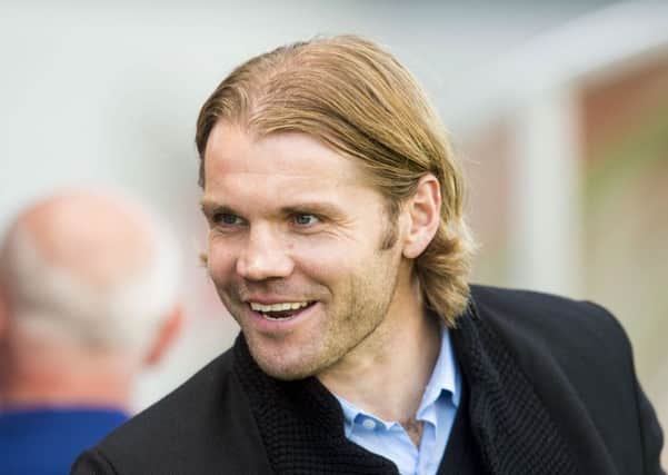 Hearts manager Robbie Neilson described the signing of Robbie Muirhead as 'a great bit of business'.