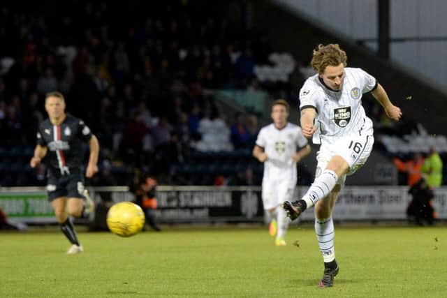 St Mirrens on-loan  midfielder Tom Walsh scores the equaliser three minutes from time.  Photograph: Paul Devlin/SNS