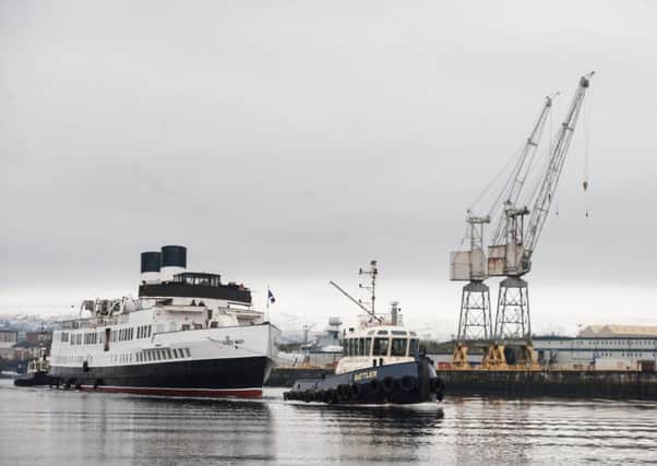 TS Queen Mary heads to Glasgow city centre  for the first time since 1977. PIC John Devlin/TSPL