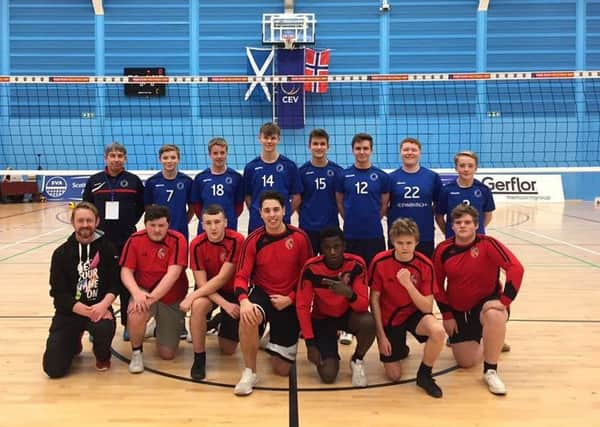 Queensferry High School (blue), Liberton High School (red).