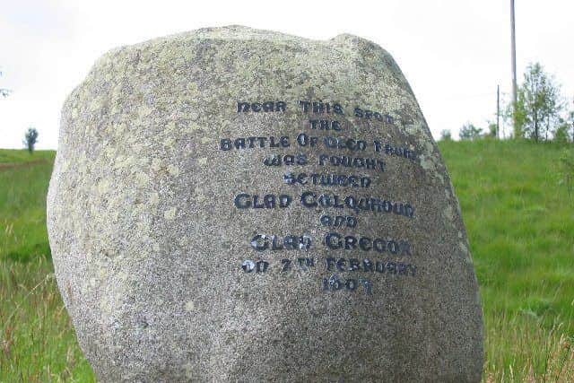 The memorial stone to the victims of 1603 battle of Glen Fruin PIC. Wikipedia