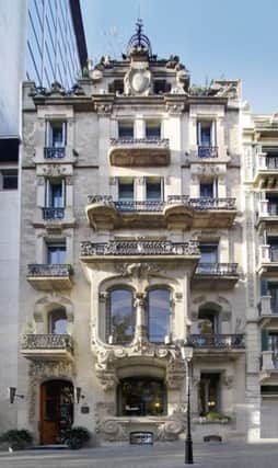 El Palauet Living, luxuriate in Catalan Modernista architecture