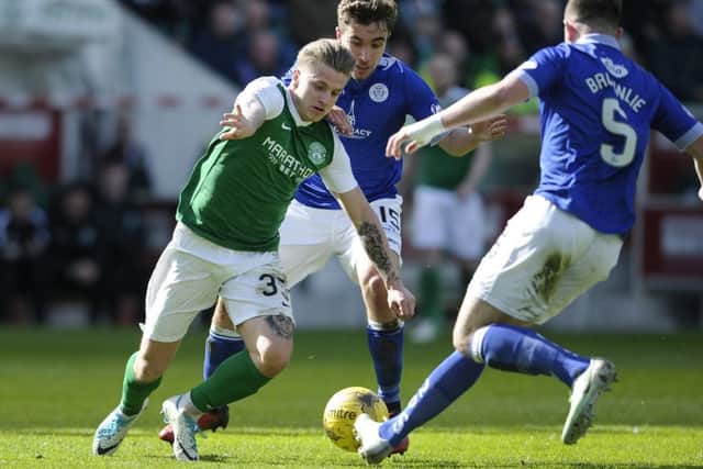 Neil Lennon would like Hibs striker Jason Cummings to follow the example of Scott Brown rather than Garry OConnor or Derek Riordan.
