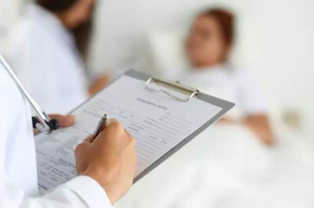 New research has highlighted the link between long working hours and the risk of suffering a stroke.