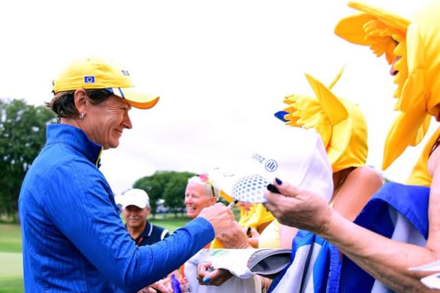 Catriona Matthew signs autographs during yesterdays practice day at De Moines. Picture: Getty.