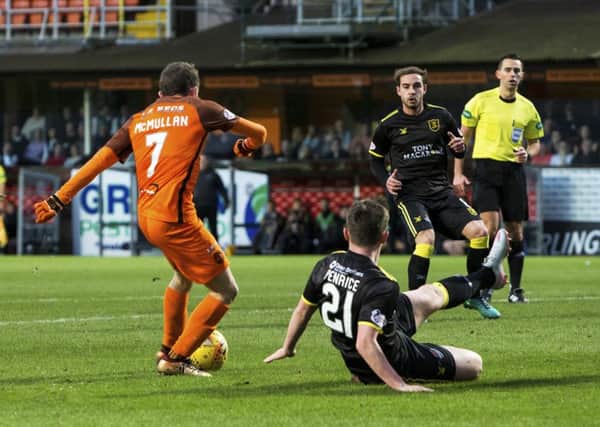 Paul McMullan scores to make it 1-0 Dundee Utd. Picture: SNS/Bruce White