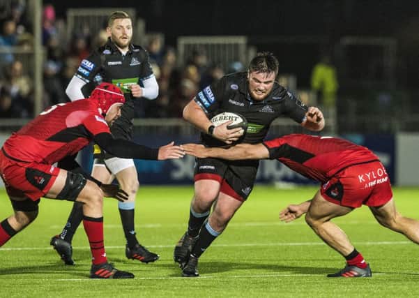 Zander Fagerson attempts to make a break for Glasgow Warriors during their 17-0 win over Edinburgh. Picture: SNS/SRU.